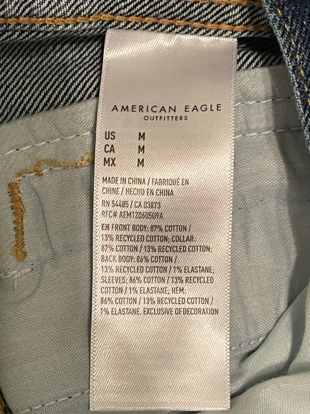 American Eagle Outfitters Light Wash Denim Jacket - Pale Blue Size Medium NWT - Picture 7 of 12